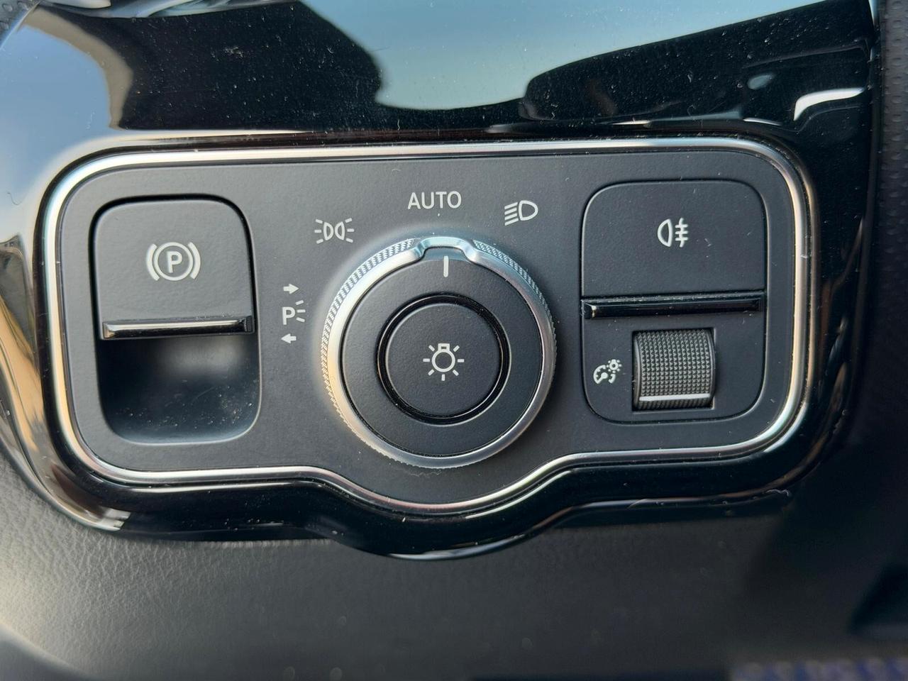 Mercedes-benz A 250 Premium AMG
