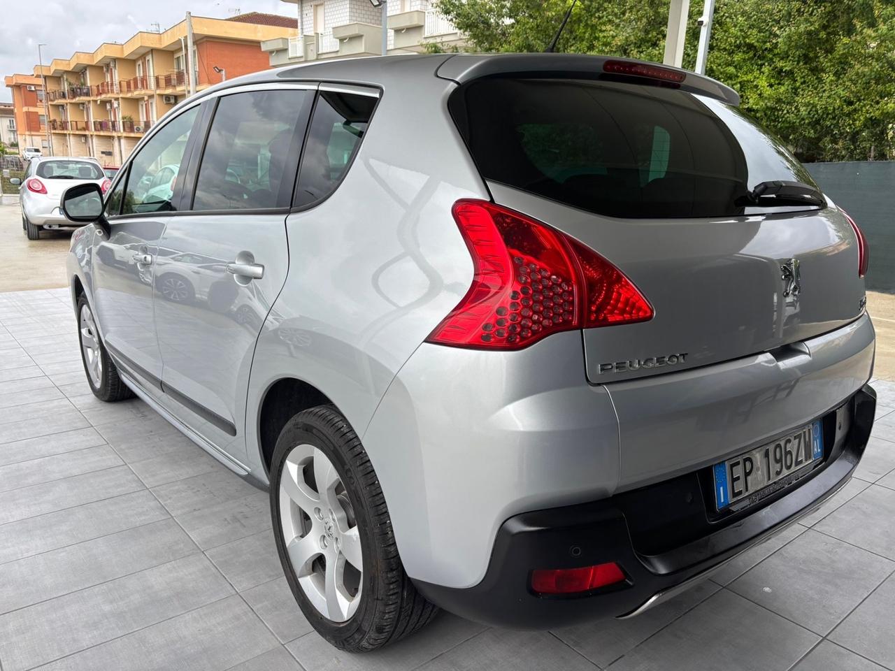 Peugeot 3008 1.6 HDi 115CV Business