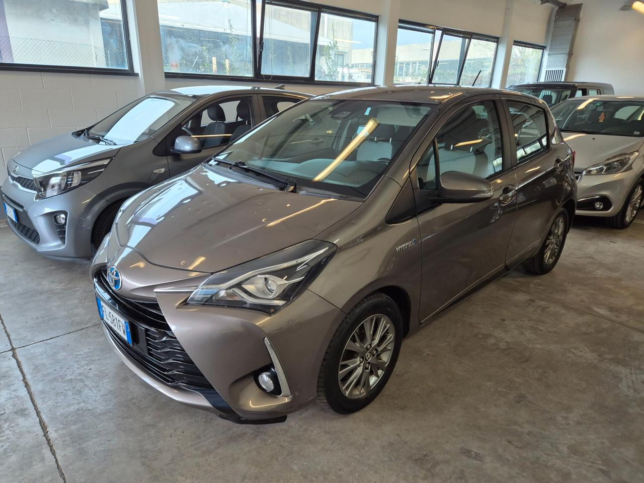 Toyota Yaris 1.5 Hybrid 5 porte Cool GRANDINATA