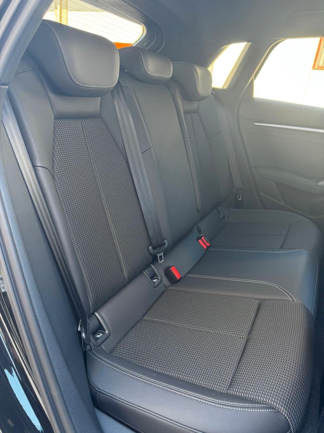 Audi A3 allstreet TDI 110 kW S tronic Identity Contrast