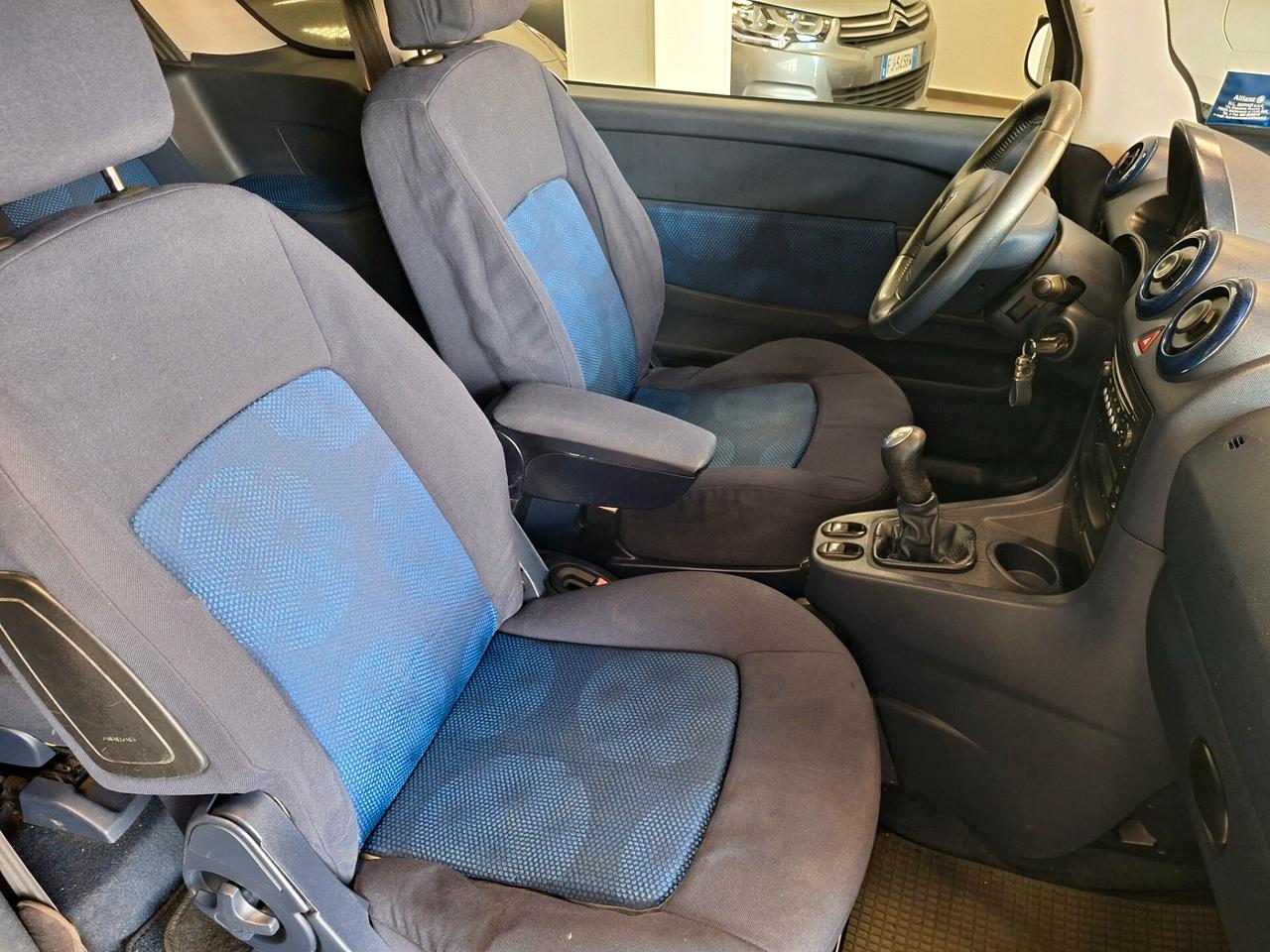 Peugeot 1007 1.6 HDi Sporty