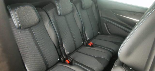 PEUGEOT 5008 BlueHDi 130 S&S Allure