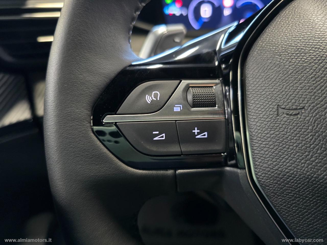 PEUGEOT 2008 Hybrid 136 e-DCS6 Allure