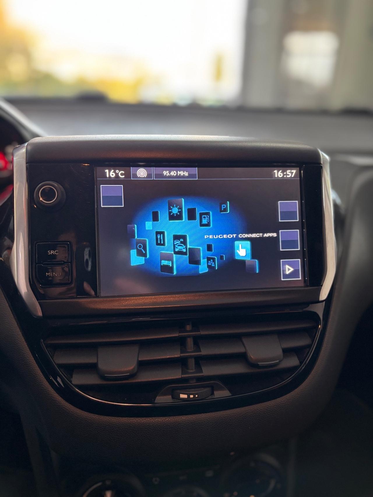 Peugeot 208 1.4 HDi 68 CV 5 porte Allure