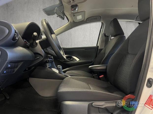 Toyota Yaris Hybrid Active1.5 92cv - PREZZO PROMO