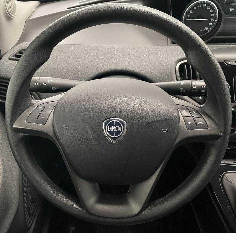 Lancia Ypsilon 1.0 FireFly 5 porte S&S Hybrid Silver