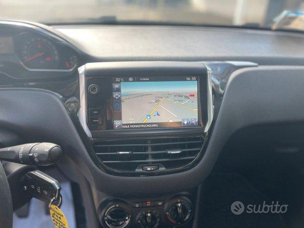 PEUGEOT 208 1.4 HDi 68CV 5p. AUTOCARRO - 2014