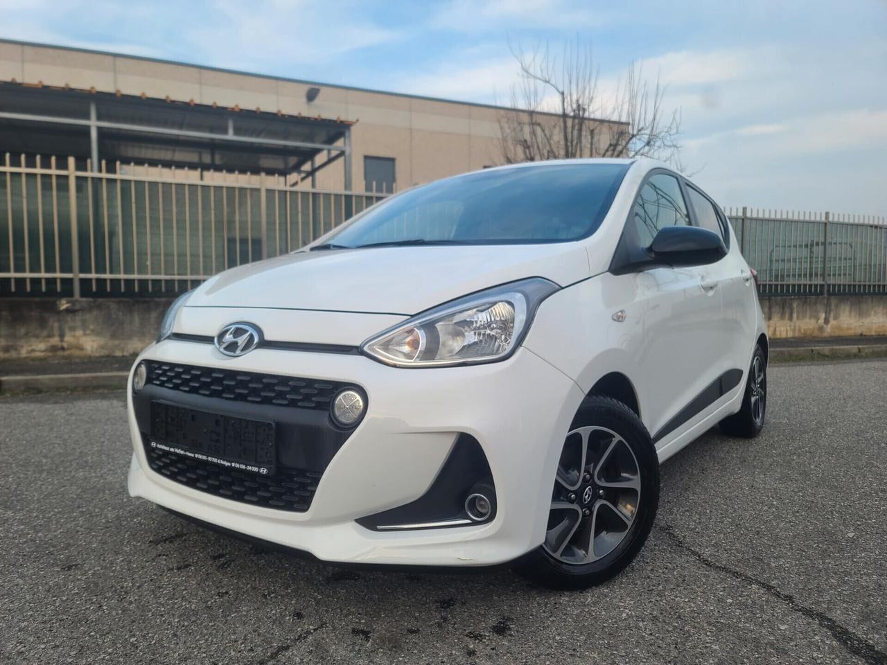 Hyundai i10 1.0 BENZ SOLO 20.000KM