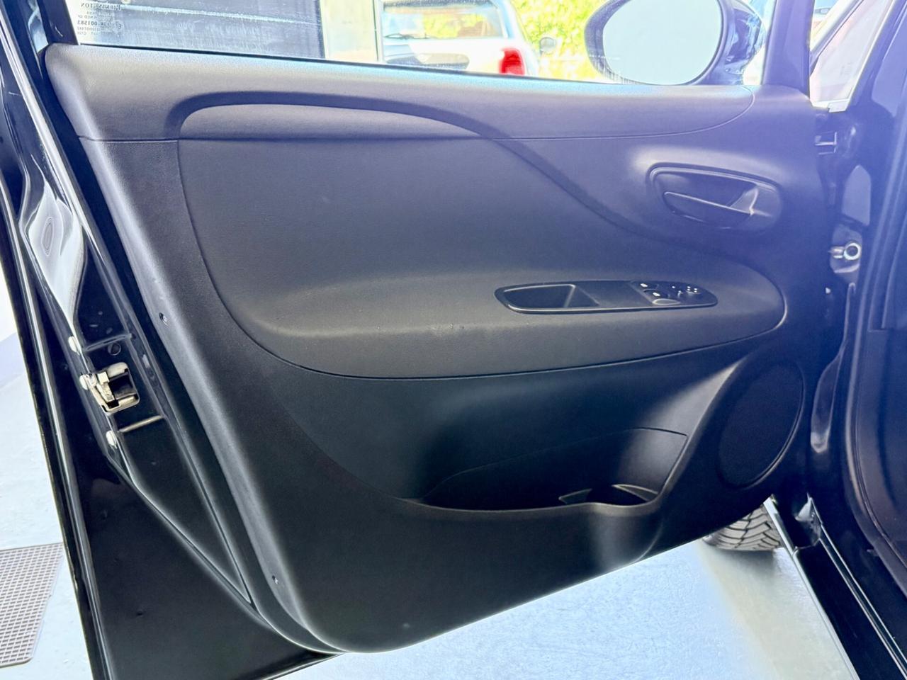 Fiat Punto 1.2 8V 5 porte Lounge Benz / GPL
