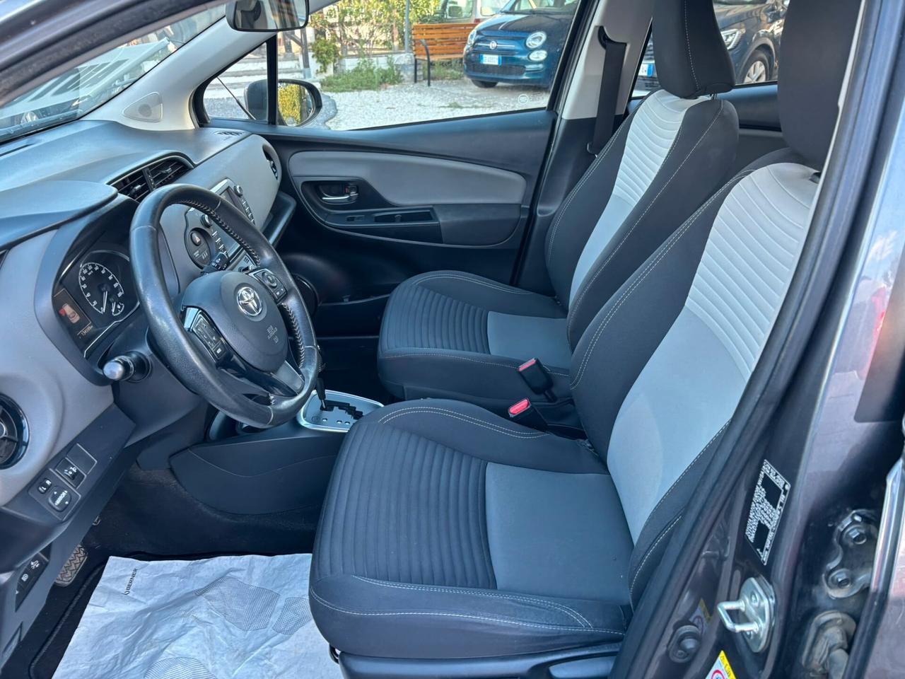 Toyota Yaris 1.5 Hybrid 5 porte Active