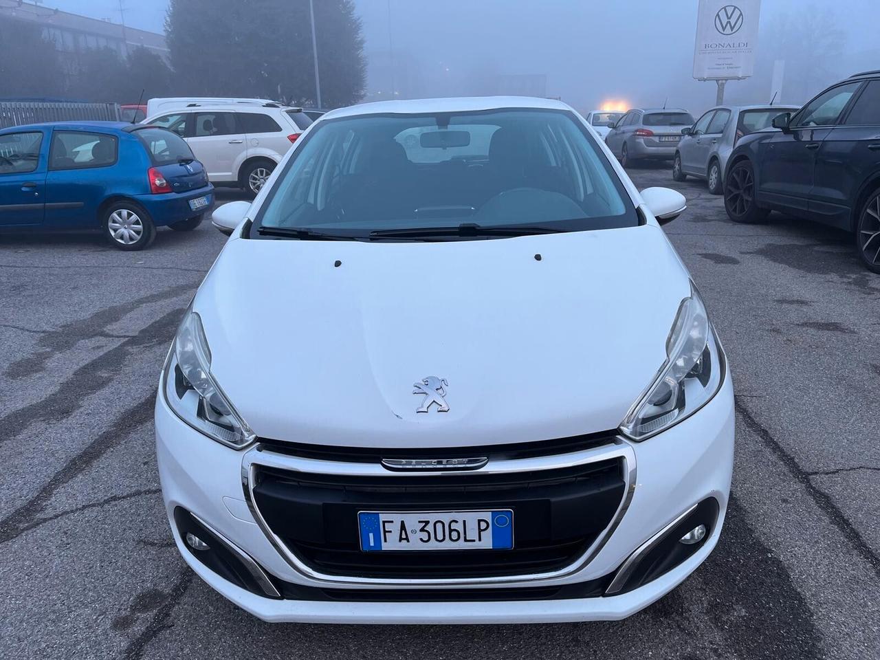 Peugeot 208 PureTech 82 5 porte Allure