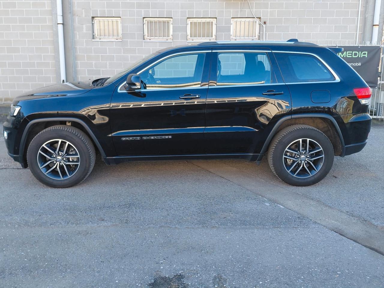 Jeep Grand Cherokee 190cv Laredo garanzia 12 mesi