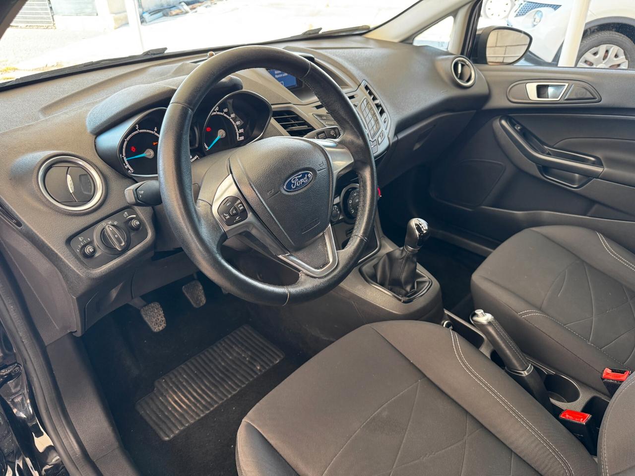 Ford Fiesta 1.5 TDCi 75CV Business - 2017
