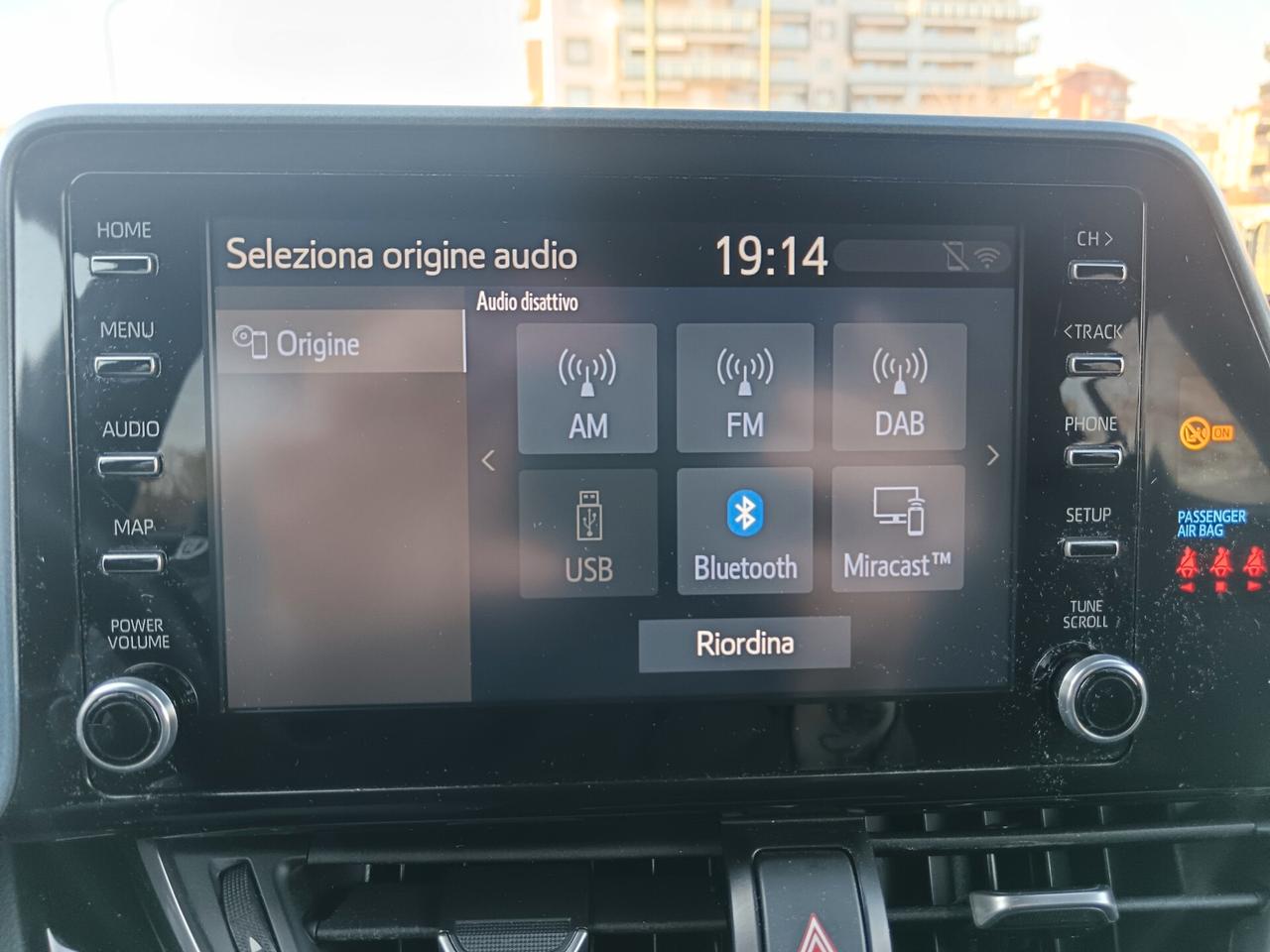 Toyota C-HR 2.0 Hybrid NO FINANZIAMENTO