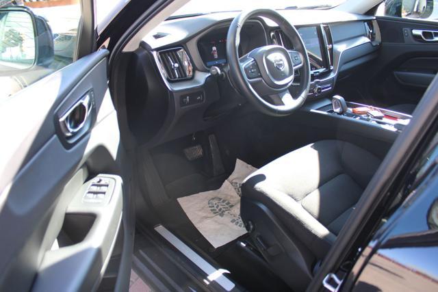 VOLVO XC60 B4 automatico