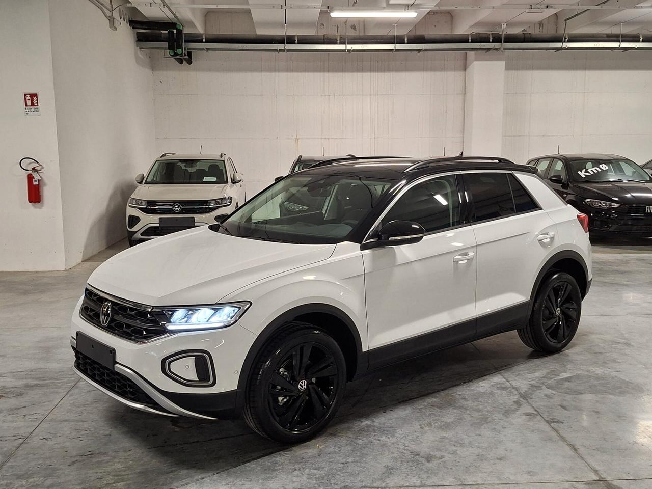 Volkswagen T-Roc 1500 TSI ACT 150CV Sport Km.0