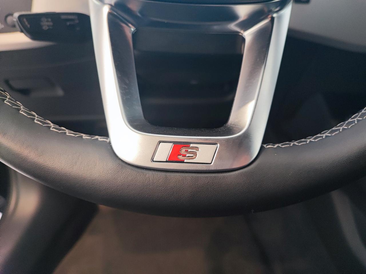 Audi A4 Avant 40 TDI quattro S tronic line edition