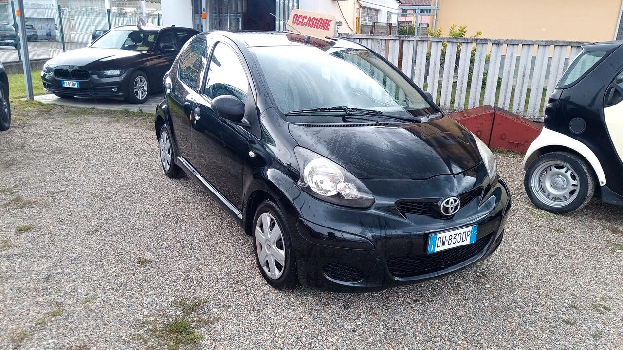 Toyota Aygo 1.0 12V VVT-i 5 porte Now