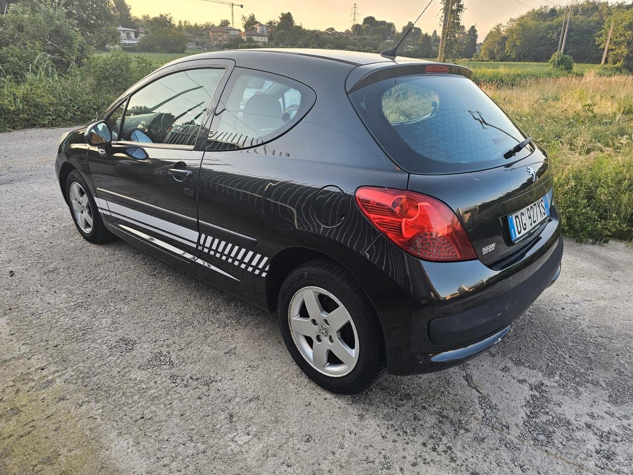 Peugeot 207 1.4 88CV 3p. XS