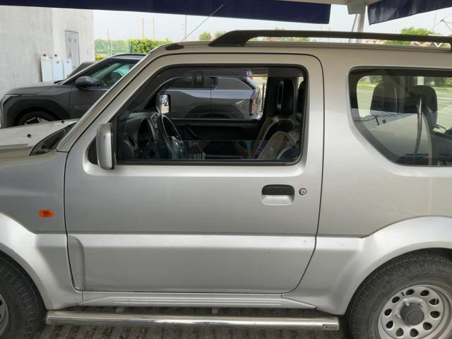 SUZUKI Jimny 1.3i 16V cat 4WD Club