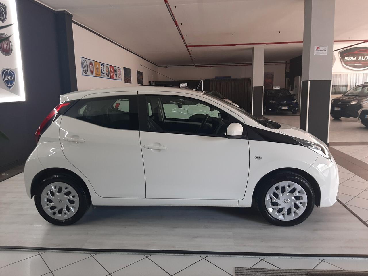 Toyota Aygo 1.0 VVT-i 72 CV 5 porte x-cite