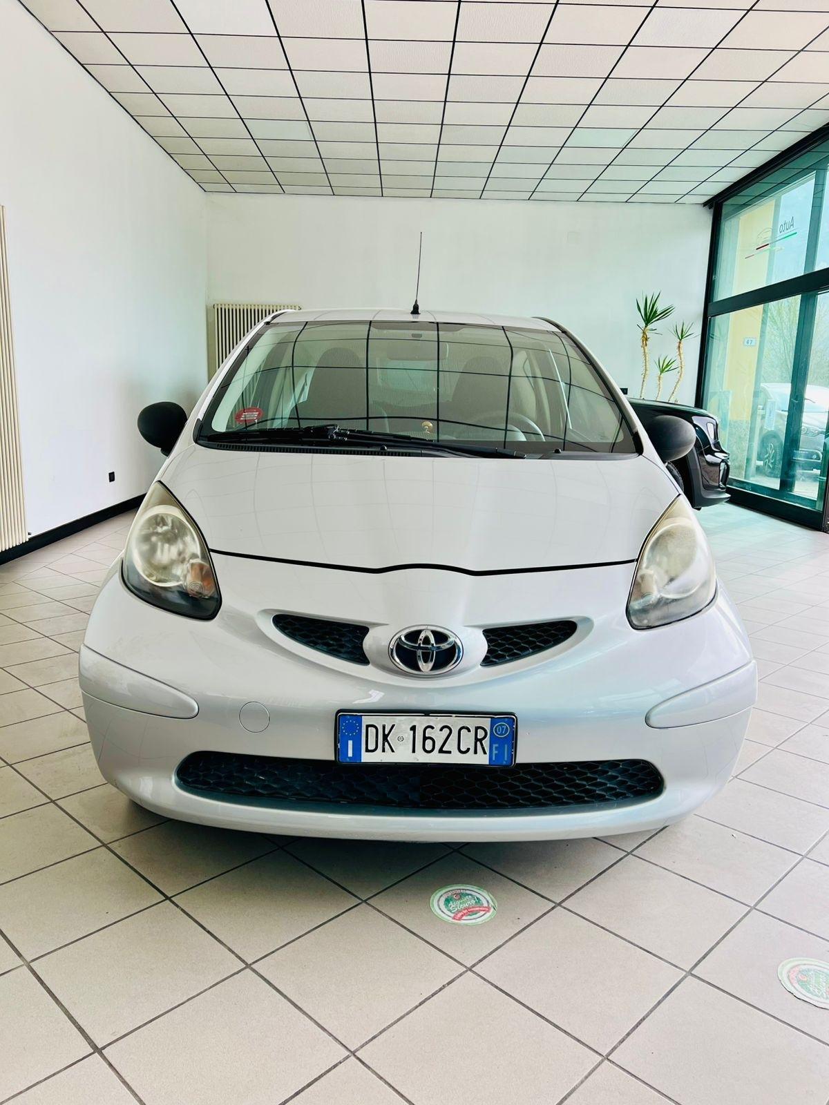 Toyota Aygo 1.0 12V VVT-i 3 porte Now