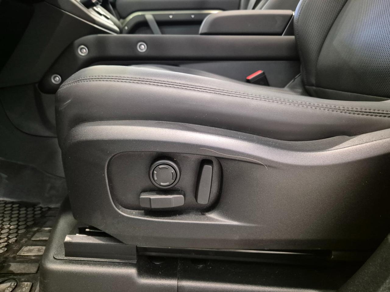 Land Rover Defender 110 3.0d i6 mhev X-Dynamic awd auto N1 - Acc/Lim - Carplay - Tetto