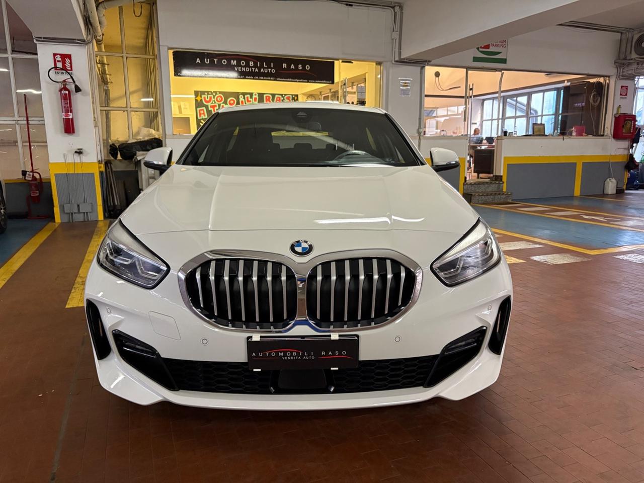 Bmw 120 120i 5p. Msport
