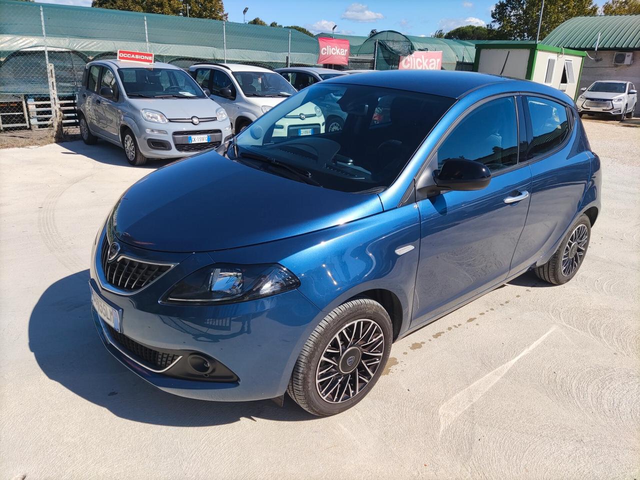 Lancia Ypsilon 1.0 FireFly 5 porte S&S Hybrid Gold