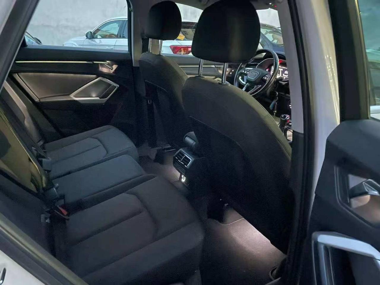 Audi Q3 35 TDI S tronic Business Advanced