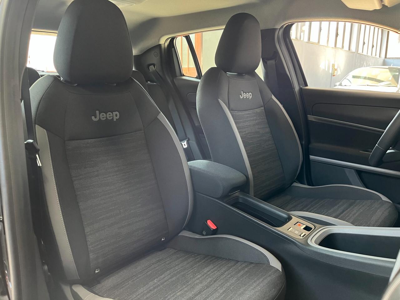Jeep Avenger 1.2cc E-HYBRID 100cv C/AUT. LONGITUDE KM0
