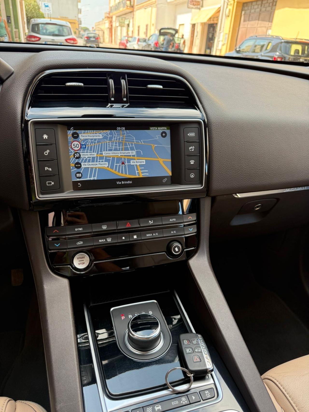 Jaguar F-Pace 2.0 D 180 CV Prestige