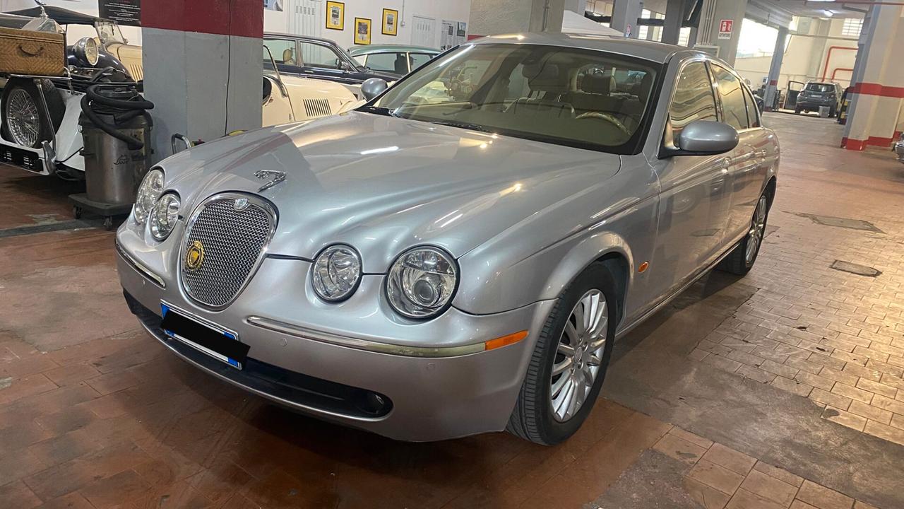 Jaguar S-Type 2.7