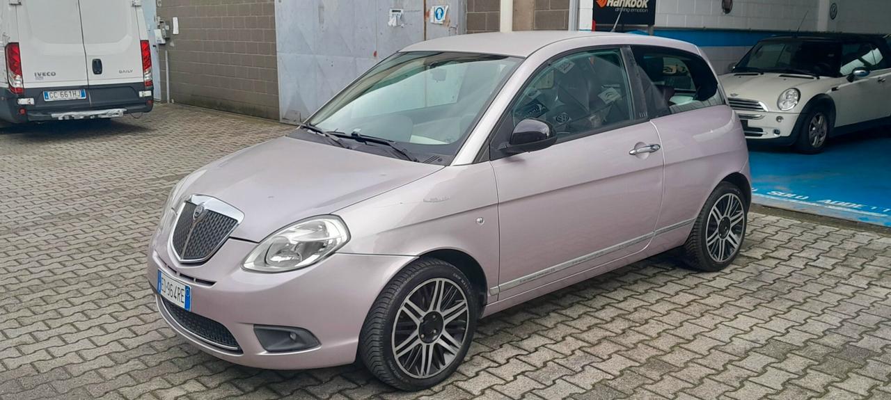 Lancia Ypsilon 1.2 69 CV Elle Euro5 NeopatentatiOK