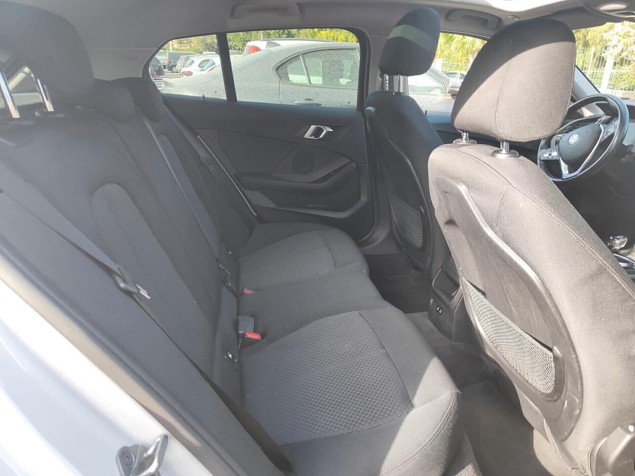 Bmw 118 120d 5p. Advantage