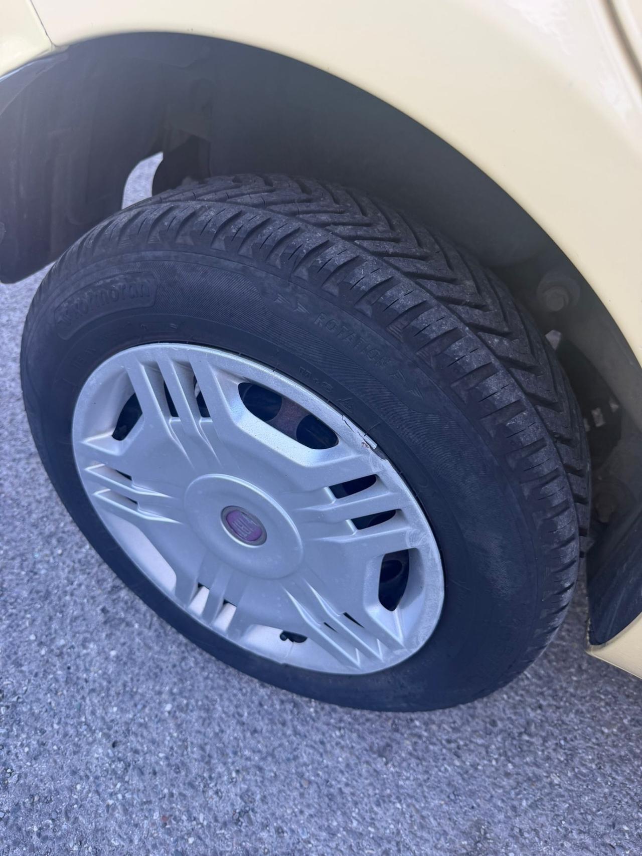 Fiat Panda 1.2 Dynamic benzina metano neopatentato