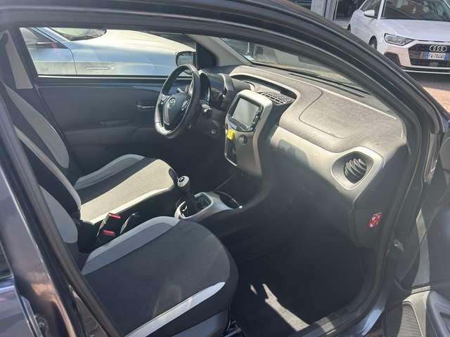 Toyota Aygo Aygo II 2014 5p 1.0 x-play