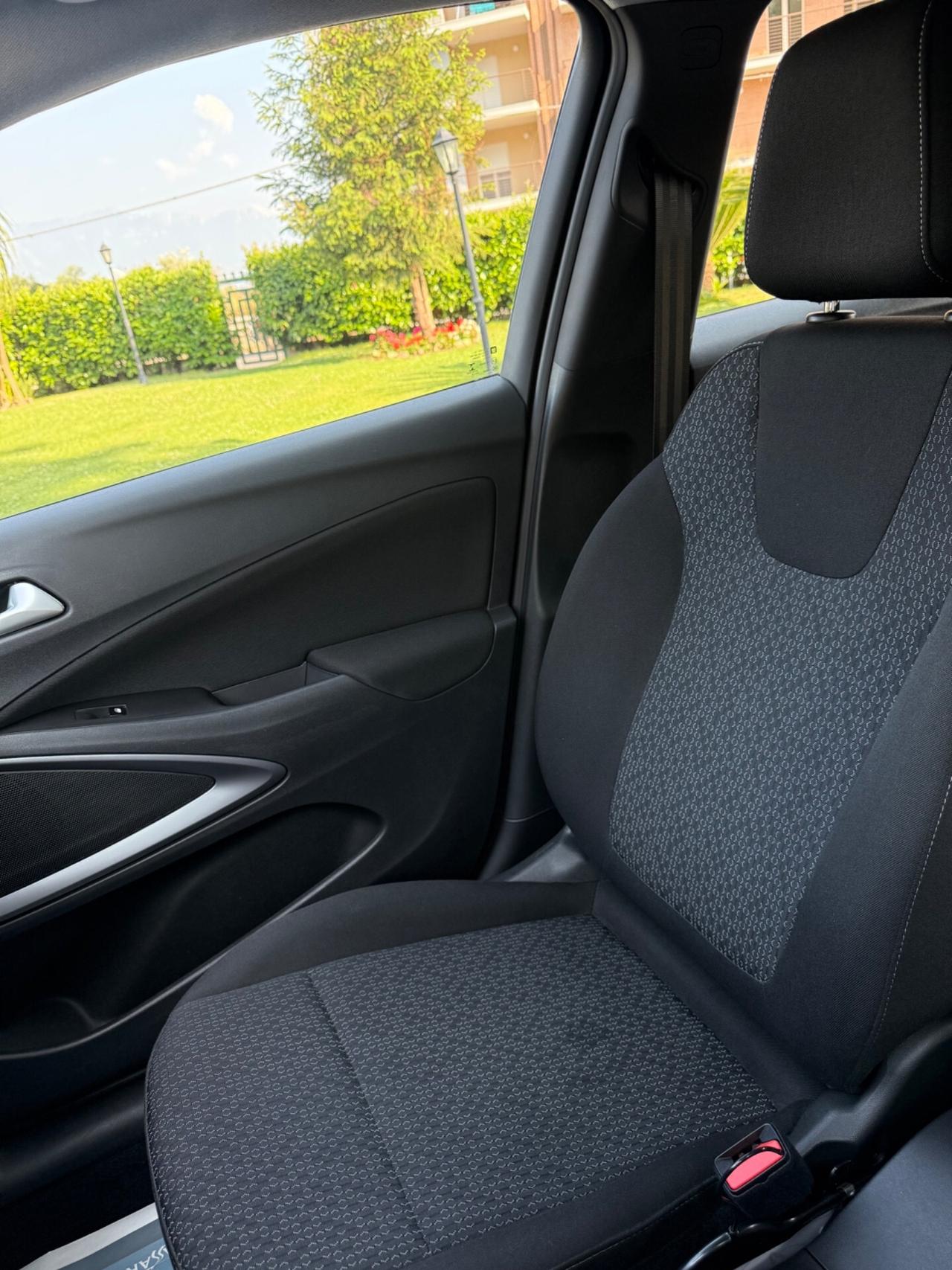 Opel Crossland 1.5 ECOTEC D 110 CV anno 2021