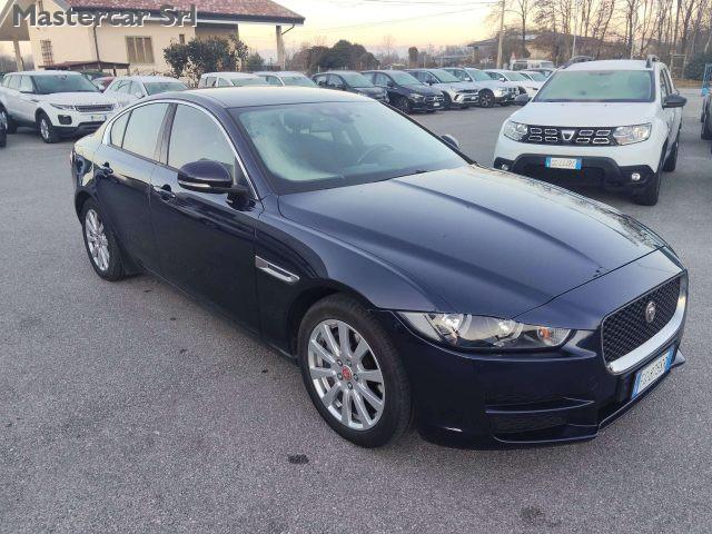 JAGUAR XE XE 2.0d Pure Business edition 180cv tg :FG873SR