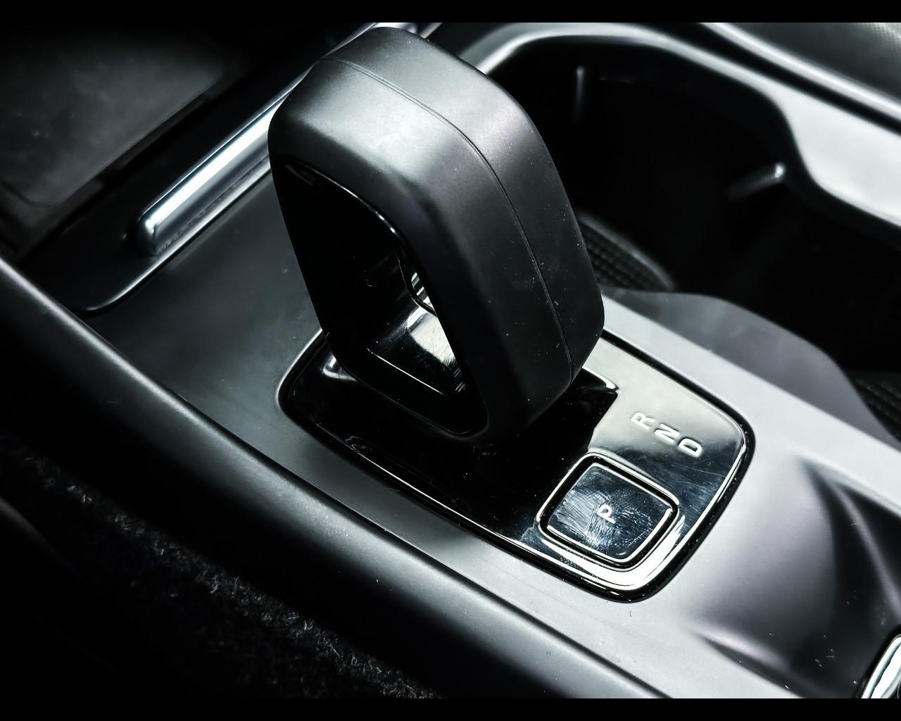 VOLVO XC40 (2017-->) - XC40 B3 automatico Core