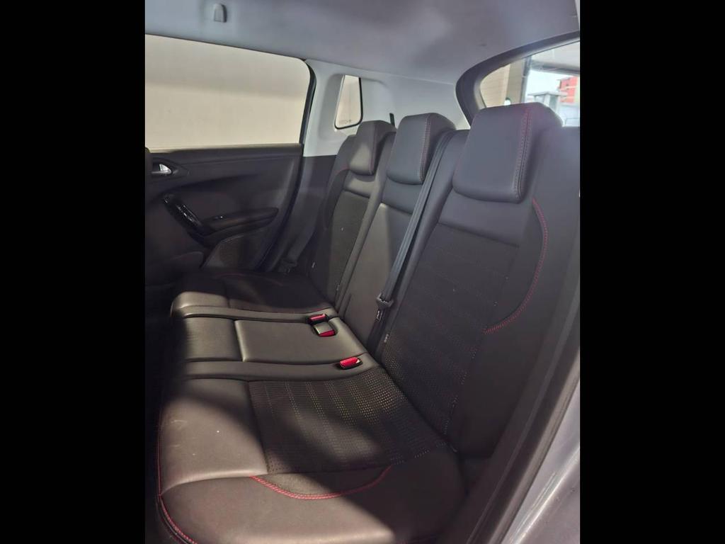 Peugeot 2008 1.2 PureTech Turbo Allure