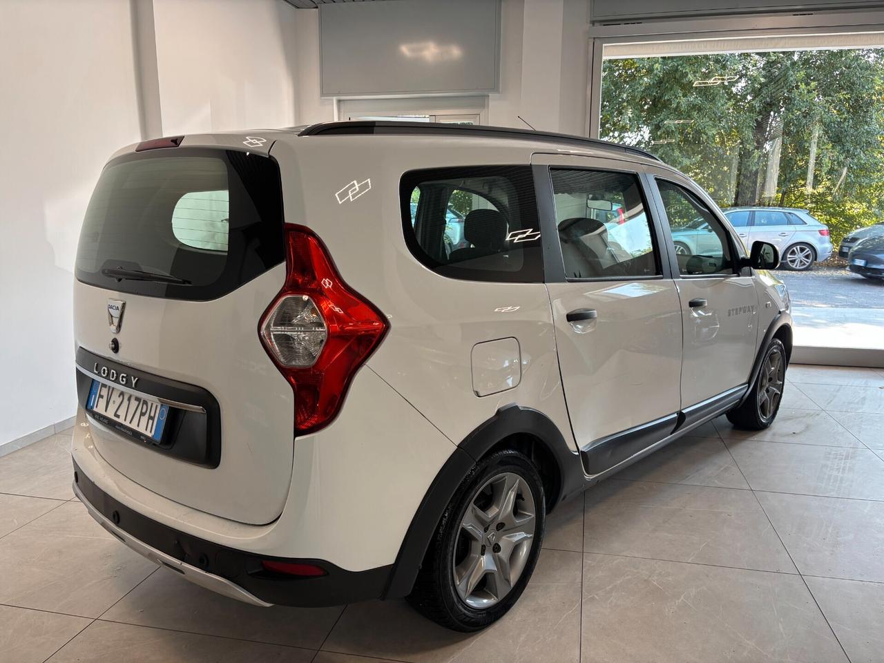 Dacia Lodgy Stepway 1.6 110CV GPL 5 posti