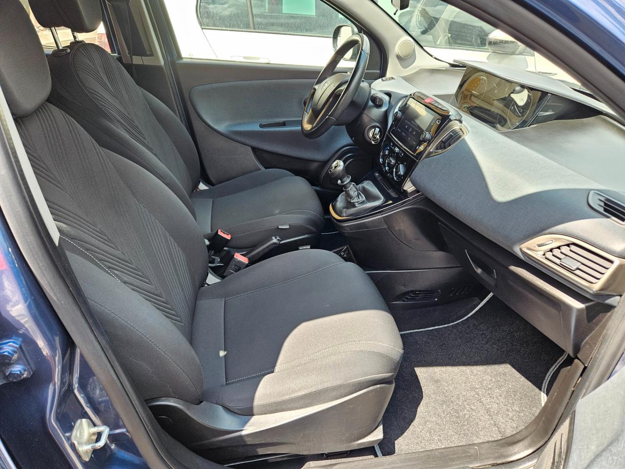 LANCIA YPSILON 1000 GOLD CHILOMERI CERTIFICATI
