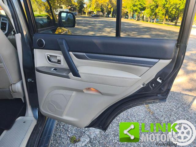 MITSUBISHI Pajero 3.2 DI-DC 200 CV 16V aut. 5p. Instyle DPF
