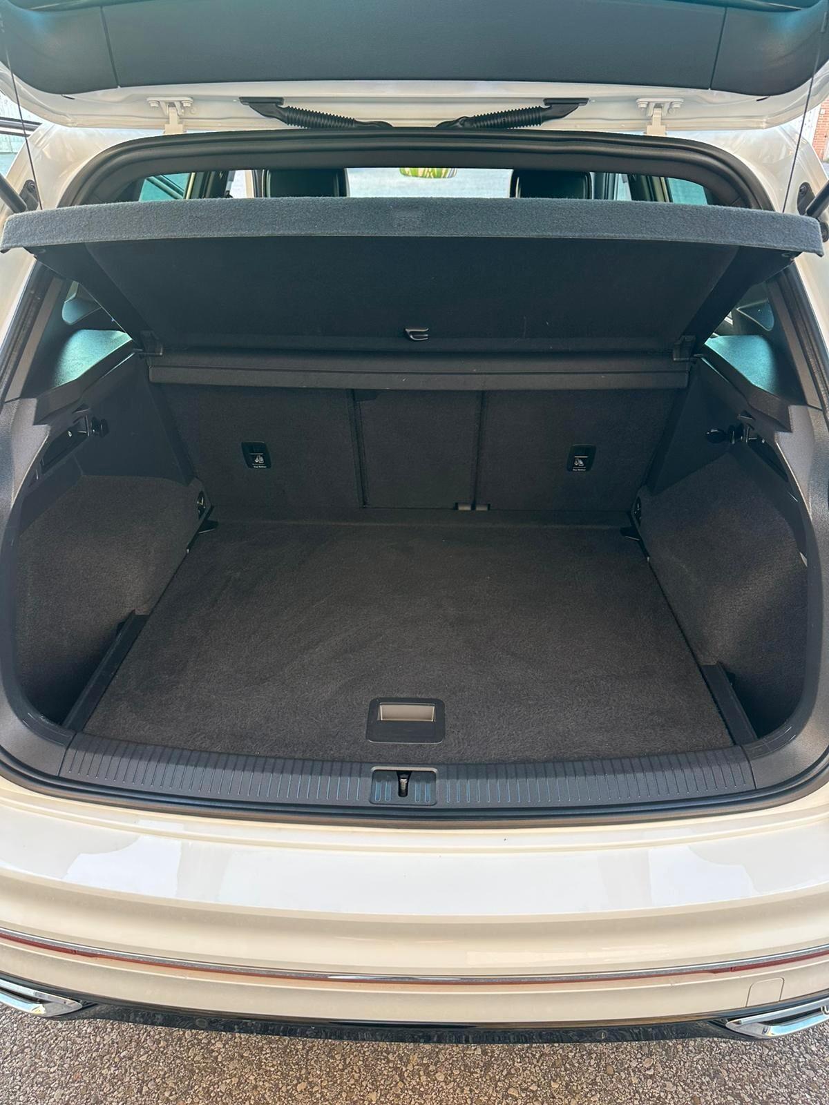 Volkswagen Tiguan 2.0 TDI 150 CV SCR DSG 4MOTION R-Line