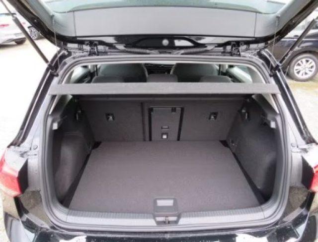 VOLKSWAGEN Golf 1.0 TSI EVO Life Business in PROMO