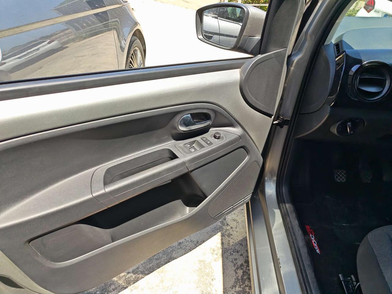 Volkswagen up! 1.0 5p. club