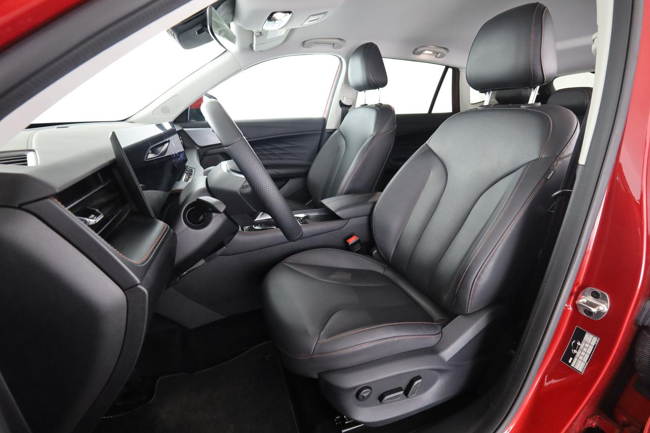MG HS 1.5T-GDI AT Luxury