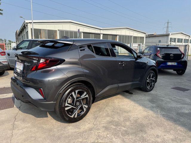 TOYOTA C-HR 1.8 Hybrid E-CVT Trend
