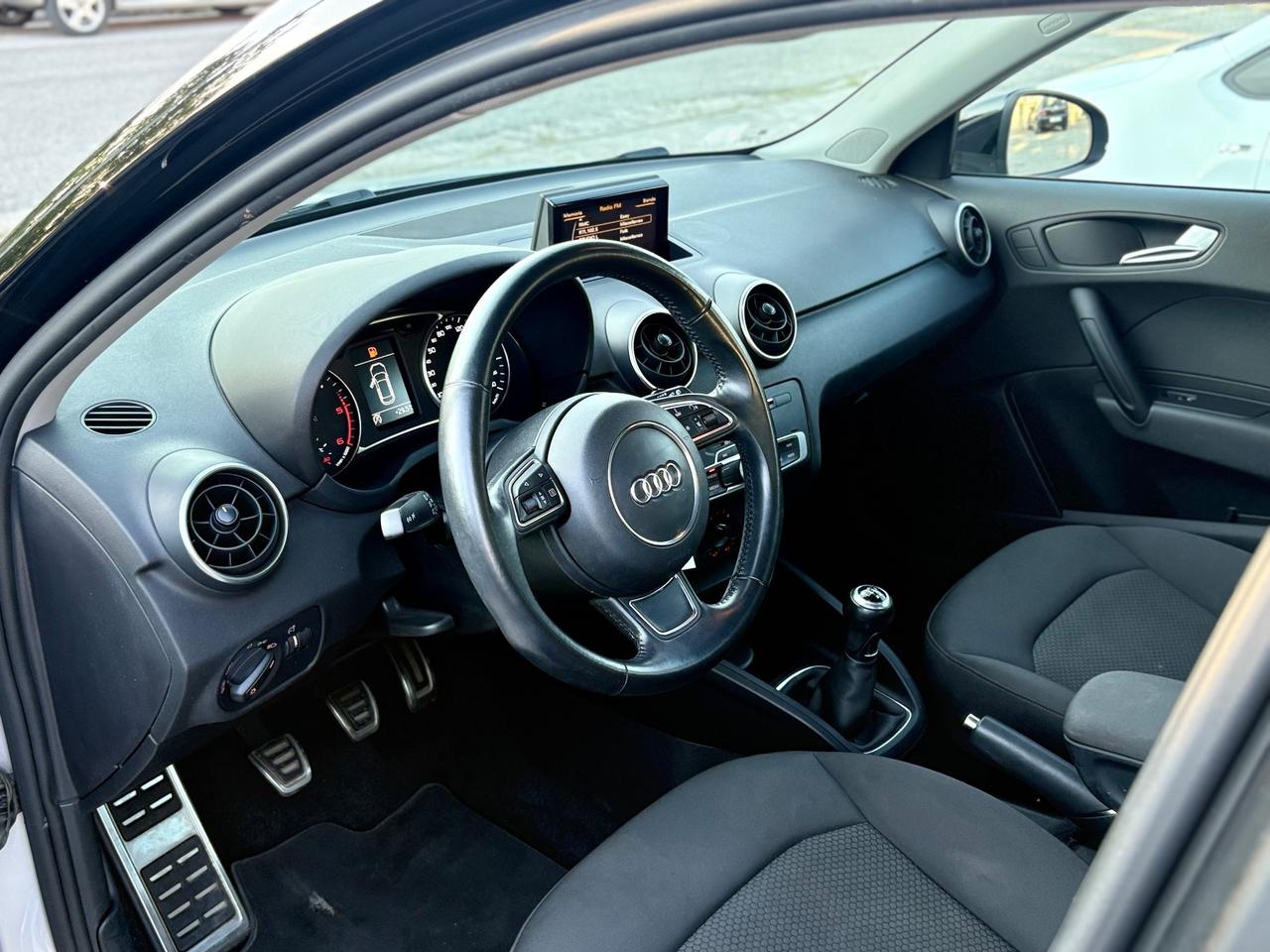 Audi A1 SPORTBACK 1.6 TDI 116CV S-LINE FULL/LED